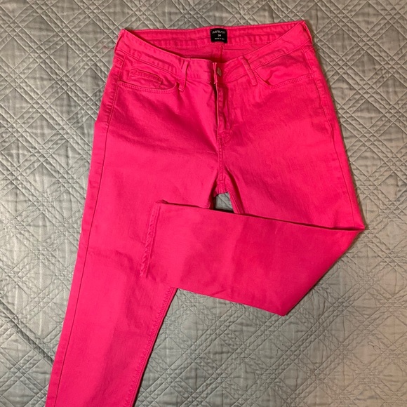 Just Black Denim Hot Pink Capris/Cropped Jeans - Picture 5 of 6